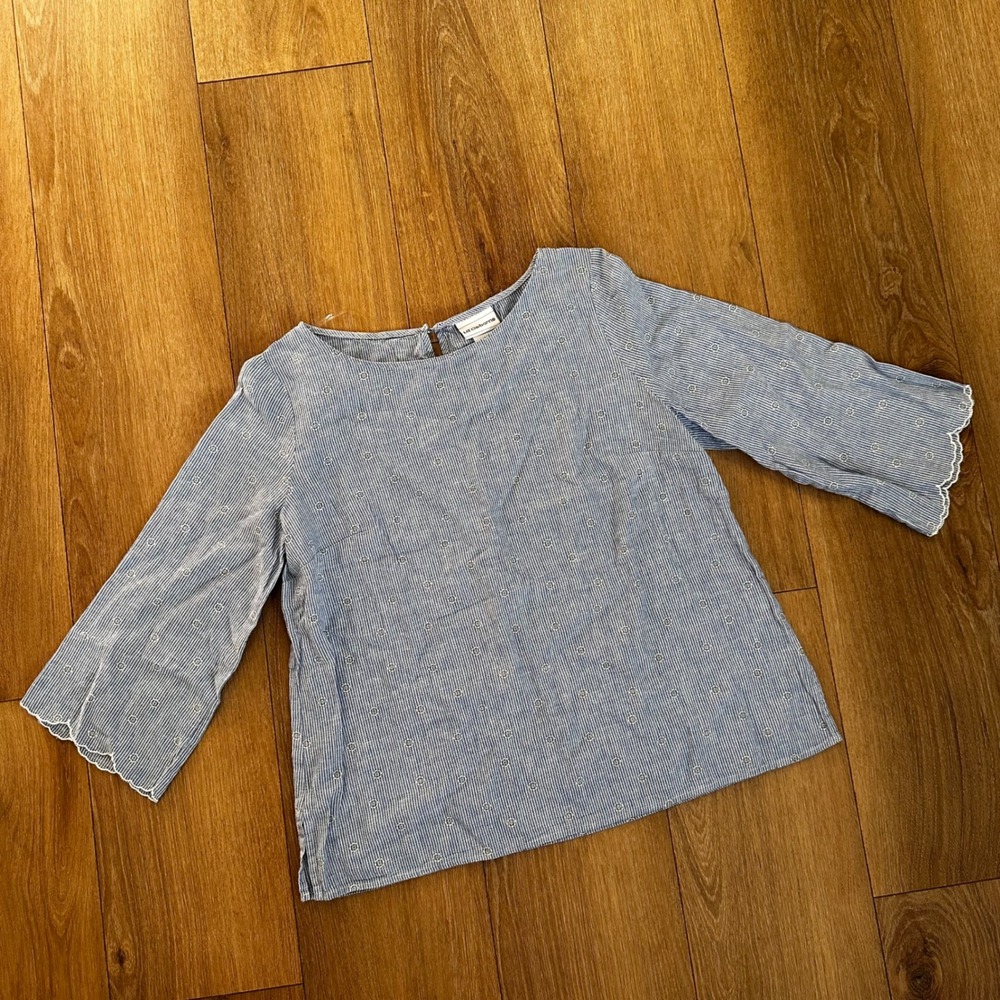 Liz Claiborne Blue Pinstripe Linen Cotton Floral Eyelet‎ Scallop Sleeve Blouse M